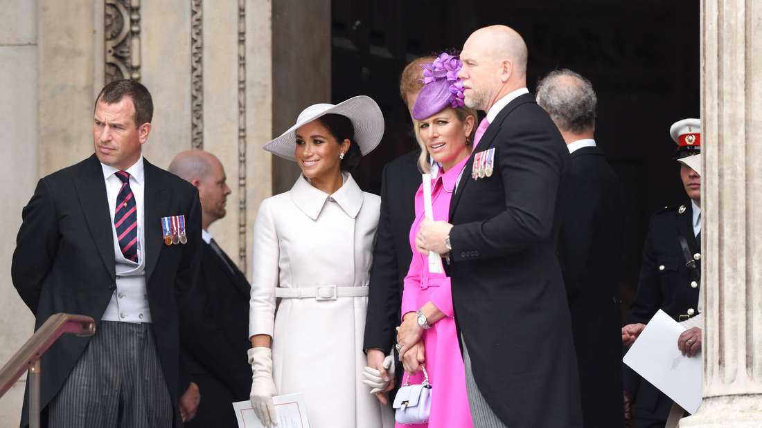 Meghan Markle steht nach dem Dankgottesdienst zum 70. Thronjubiläum von Queen Elizabeth vor der St. Paul’s Cathedral.