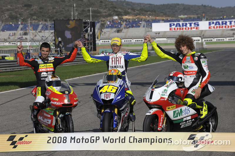 2008 Campeón del mundo de 250cc, junto a Di Meglio (125cc) y Rossi (MotoGP)